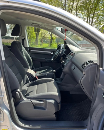 Volkswagen Touran cena 34900 przebieg: 209000, rok produkcji 2012 z Pisz małe 121